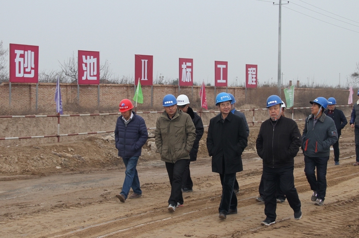 2016-11-25閆總檢查抽黃供水蒲石沉沙池 042.jpg