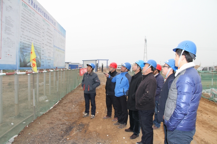 2016-11-25閆總檢查抽黃供水蒲石沉沙池 005.jpg