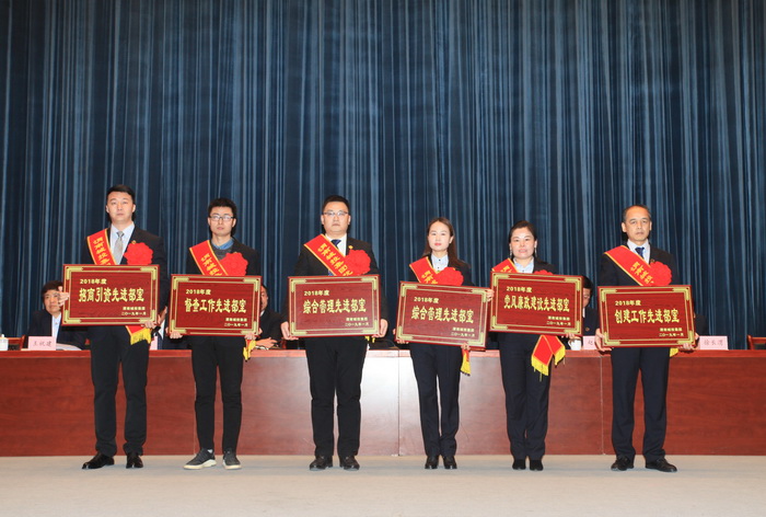 3CϹ鹤hL(fng)O(sh)Y(chung)M(jn).jpg
